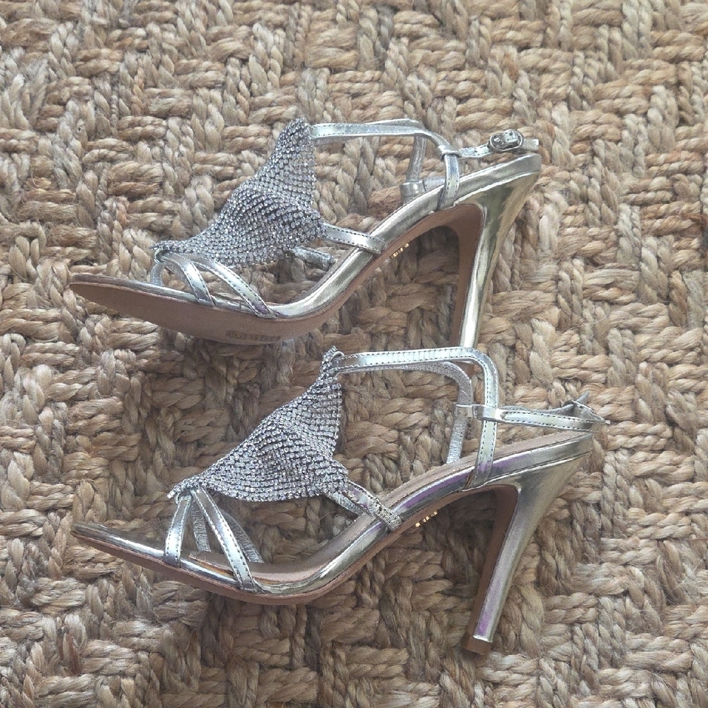 NWOB Lola Cruz Silver Heel Sandal Anthro Eur37